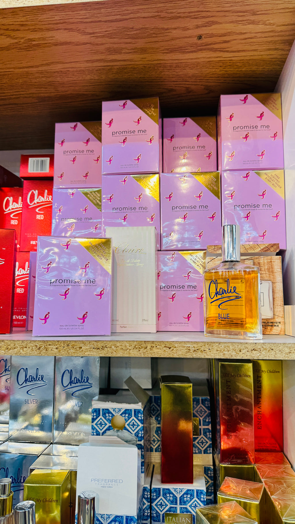 Authentic fragrances pallet 5000 units mixed, Brand New, MSRP $10-34 asking $2.5 each , MOQ 300 units