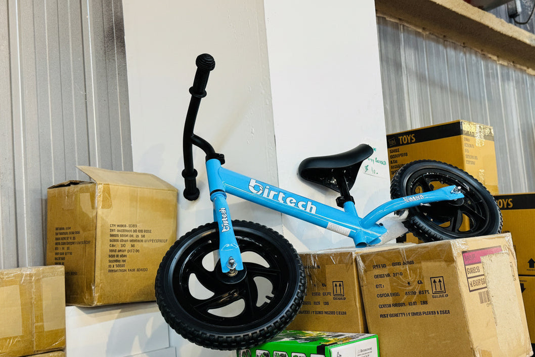 12" Balance Bike Carbon Steel Frame No Pedal Walking Balance Bike Training Bicycle for Kids