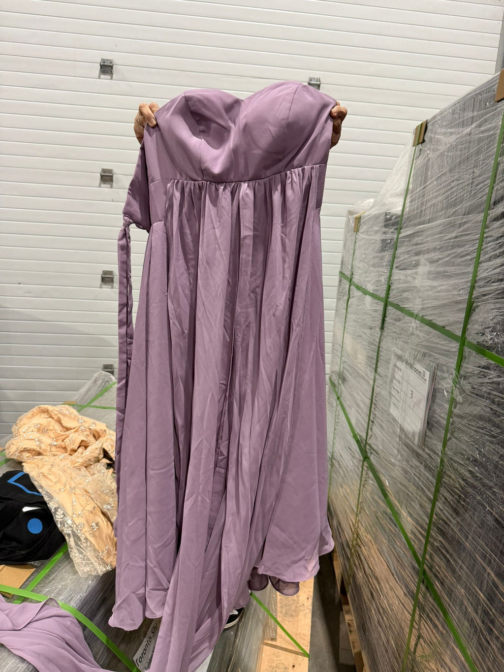 BRAND NEW PARTY WEAR DRESSES AT $9 CAD/5600 UNITS MIXED  SIZES FOB GTA, ONTARIO CANADA